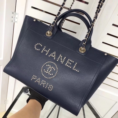 Chanel 香奈兒18早春 希臘系列 最新款式，頂級小球紋，純鋼釘珠打字，手柄小號沙灘包、手提購物袋 全新的鋼珠logo 尺寸34