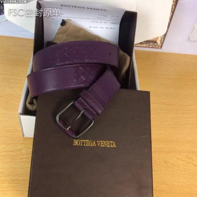 Bottega  Veneta  正品同步原單腰帶細節鑒賞。 【全層胎牛皮純手工編織土豪金帶身： 【正品品質：皮質特點、柔韌自然皮感十足 【配同步標誌槍色針扣永不掉色！