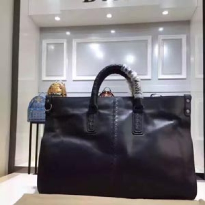 海外原單品質，【專櫃同步】BV官網最新BOTTEGA  簡稱BV寶提嘉：狠貨來襲 ：頂級原版牛皮，原版五金：頂級手工：專注高端。
