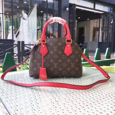 小號LV 路易威登 M41778  規格：25-20-13 新款女士手袋 新穎的‘袋中袋“設計使經典ALMA手袋煥發現代魅力。Monogram帆布搭配彩色牛皮，醒目外觀凸顯自信風格。優雅與功能性兼具，足以令人一見鍾情