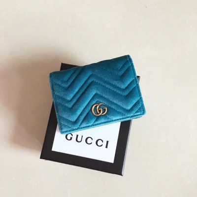 【Gucci古馳】 全網獨家供貨 不管是用料、做工 、logo、鋼印、編碼、走線、每一個細節都將古馳的精彩內涵表現得淋漓盡致 品質保證，售後無擔憂， 原廠材料！ 實物拍攝 品質如圖可見 。型號：443125尺寸：11*9