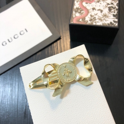 Gucci古馳 髮夾埃及文明為靈感、運用品質上乘的花紋，優雅中帶點高級又有質感埃及文明為靈感、運用品質上乘的花紋，優雅中帶點高級又有質感