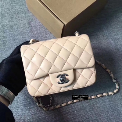 Chanel香奈兒 classic flat bag平紋牛皮口蓋包 經典菱格與翻蓋開合設計 金扣 17cm