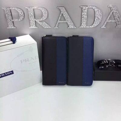 【Prada?普拉達】高品質新款出貨啦官網同步十字紋牛皮2M1220深藍配豔藍（164代工碼）拉鍊開合、非常實用可放大量現金、手機及各種小物品、容量超大、簡單大氣！採用頂級原版進口十字紋牛皮+進口木紋裡布和原版進口防銹私