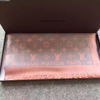 Amy皇室【LV】路易威登極品硬貨品質好到幾宿都不能正常入眠[流淚]可以pk專櫃的最極品的品質經典Monogram暗紋圖案風靡了全世界。