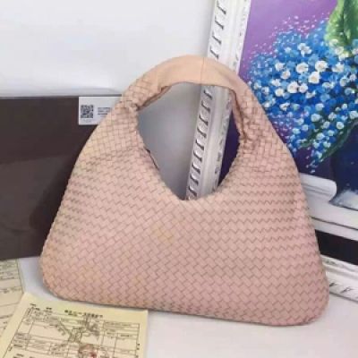 Bottega Veneta 緹嘉Bottega Veneta 編織小羊皮VENETA肩背女包 5092黑色品