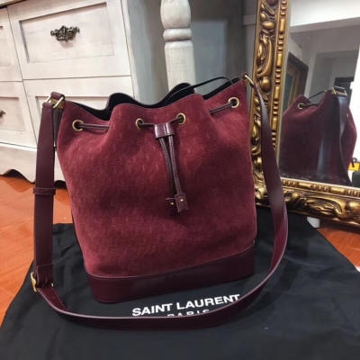 YSL聖羅蘭Yves Saint laurent SLP MONOGRAM ALL OVER 麂皮水桶包 經典品牌logo印花浮雕式設計，外反絨皮 羊皮襯裏，配以真皮抽繩收口及可調式真皮肩帶，超高成本！尺寸：25x27x