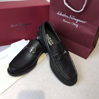 高端品質男鞋，Salvatore Ferragamo菲拉格慕，義大利進口打蠟牛皮，內裡牛皮，包裝配件齊全，實物拍攝，38-44齊碼