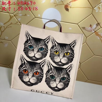 【Gucci 古馳】Gucci新款。 新系列胚帆布 超級購物袋 大量定制進口材料休閒百搭款 以貓咪 為主搭配Guccilogo活靈活現 彩帶搭配 做主打 給人眼前一亮的感覺 款號: 484690。尺寸：寬38*高43*側