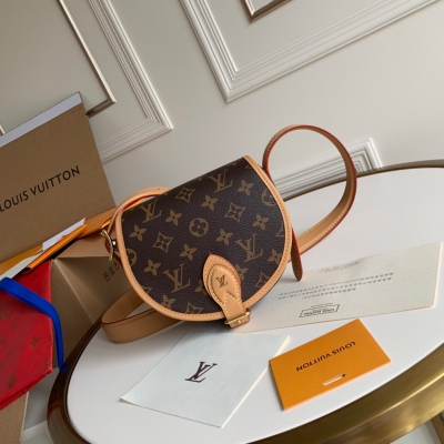 LOUIS VUITTON LV 路易威登 M44860（晶片版）頂級原單SAC TAMBOURIN款M44860釆用經典Monogram帆布配搭復古皮飾包邊！時尚年輕！小而輕鬆！包內有一個內部口袋.容量很充實！肩帶可調節