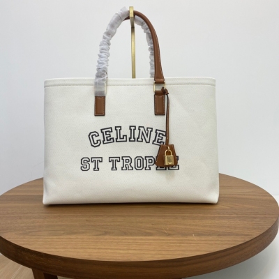 Celine 新品實力追捧 超炸街 CABAS最新聖特羅佩印花 系列風靡toto 筆記本毫無壓力 背上行囊超高奢 萬能的百搭短途旅行實用超贊 毫無違和感 尺寸：44x32x16cm