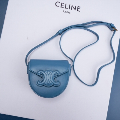 Celine 2022夏季 最新款迷你馬鞍 定製版BESACE迷你TRIOMPHE光滑牛皮 全網首發 高撃可愛 頂級小牛 質感超好 尺寸:11*10*5cm 款號:10J303