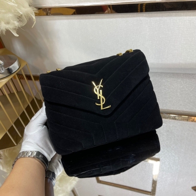 Yves Saint Laurent YSL聖羅蘭 秋冬款磨砂系列 專櫃最新升級版LOULOU大號進口義大利原廠小牛皮，容量超大，但一點都不累贅，很輕盈的一款，內有一個隔層不怕東西亂糟糟啦！可肩背可斜挎！型號：487216 尺寸：31X22