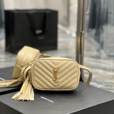 Yves Saint Laurent YSL 聖羅蘭 爆款腰包回貨啦！杏色金扣 專櫃最新同步LOU BELT BAG，可調節式腰包，只有一個尺寸哦，長度調節範圍為65-110cm！百分百小牛皮，一個內袋，三個卡槽，一個拉鍊外袋！他不僅僅是腰