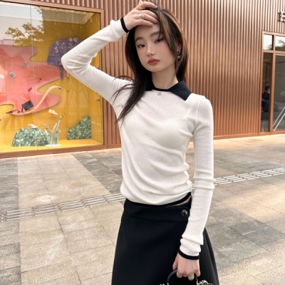 Chanel香奈兒 2022/fw 簡約針織Polo上衣貴族學院風簡約有氣質！時髦摩登 小翻領非常顯氣質 搭配長褲短褲都好看分分鐘get大長腿look。SML