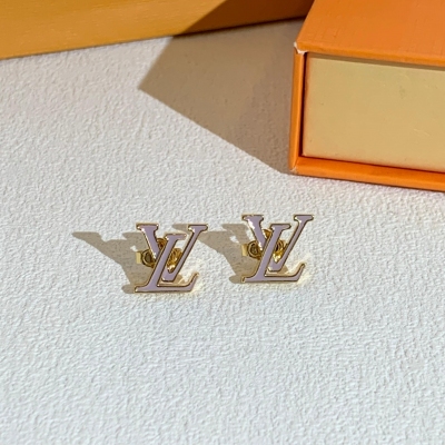 LV路易威登 耳釘 LOGO設計 質感超贊適配度高存在感極強 豔麗不張揚 原版黃銅材質