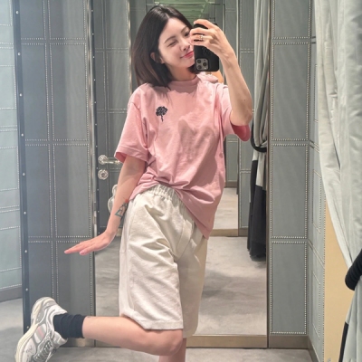 Gucci古馳 2025春夏限定新款立體定制刺繡圖案圓領短袖T恤出貨圓領設計簡潔好穿 走在街上吸睛度滿分顏值與舒適兼具！你們拿到手一定會絕絕子 真的讓人眼前一亮 現貨S/M/L