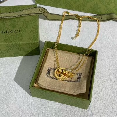Gucci古馳 2025春夏最新款絕美系列！全網首發老規矩先買先得?銀色高級清冷感！超級愛太有時尚設計感了不誇富家千金感拉滿強烈推薦必入自留