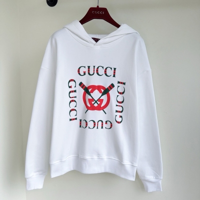 Gucci古馳 2025新款定制高級 刺繡字母圓領衛衣出貨定位刺繡字母！落肩寬鬆版型超拉風進口純棉衛衣面料質感超贊！時髦又高級 強烈推薦自留款做工品質看細節 白色S/M/L