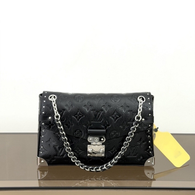 LV路易威登 特級原廠 TRUNKIE 手袋 型號: M28137 動態晶片版 材料: A級全鋼五金 進口原廠皮 尺寸: 27*16*8cm