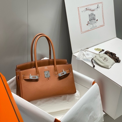 Hermes愛馬仕 SHOULDER BIRKIN 29 秀場焦點黑銀 新出的迷你版尺寸真的精巧！拉長寬度 縮短高度 精緻度直接拉滿 簡潔流暢的線條 29cm