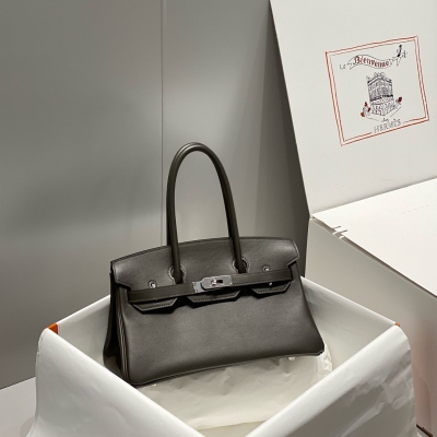 Hermes愛馬仕 SHOULDER BIRKIN 29 秀場焦點黑銀 新出的迷你版尺寸真的精巧！拉長寬度 縮短高度 精緻度直接拉滿 簡潔流暢的線條 29cm